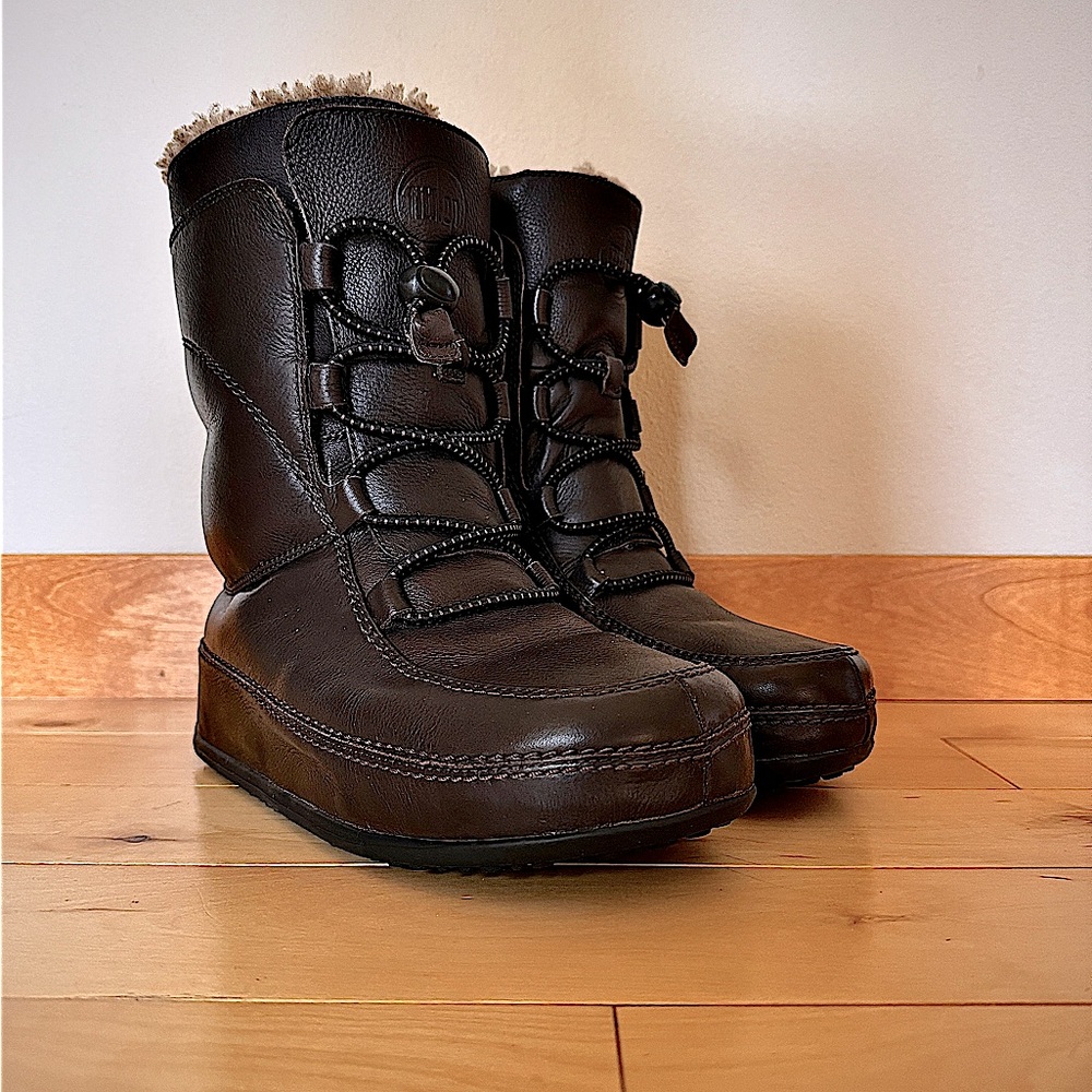 FITFLOP Leather Shearling-lined Winter boots! Size 40/10
